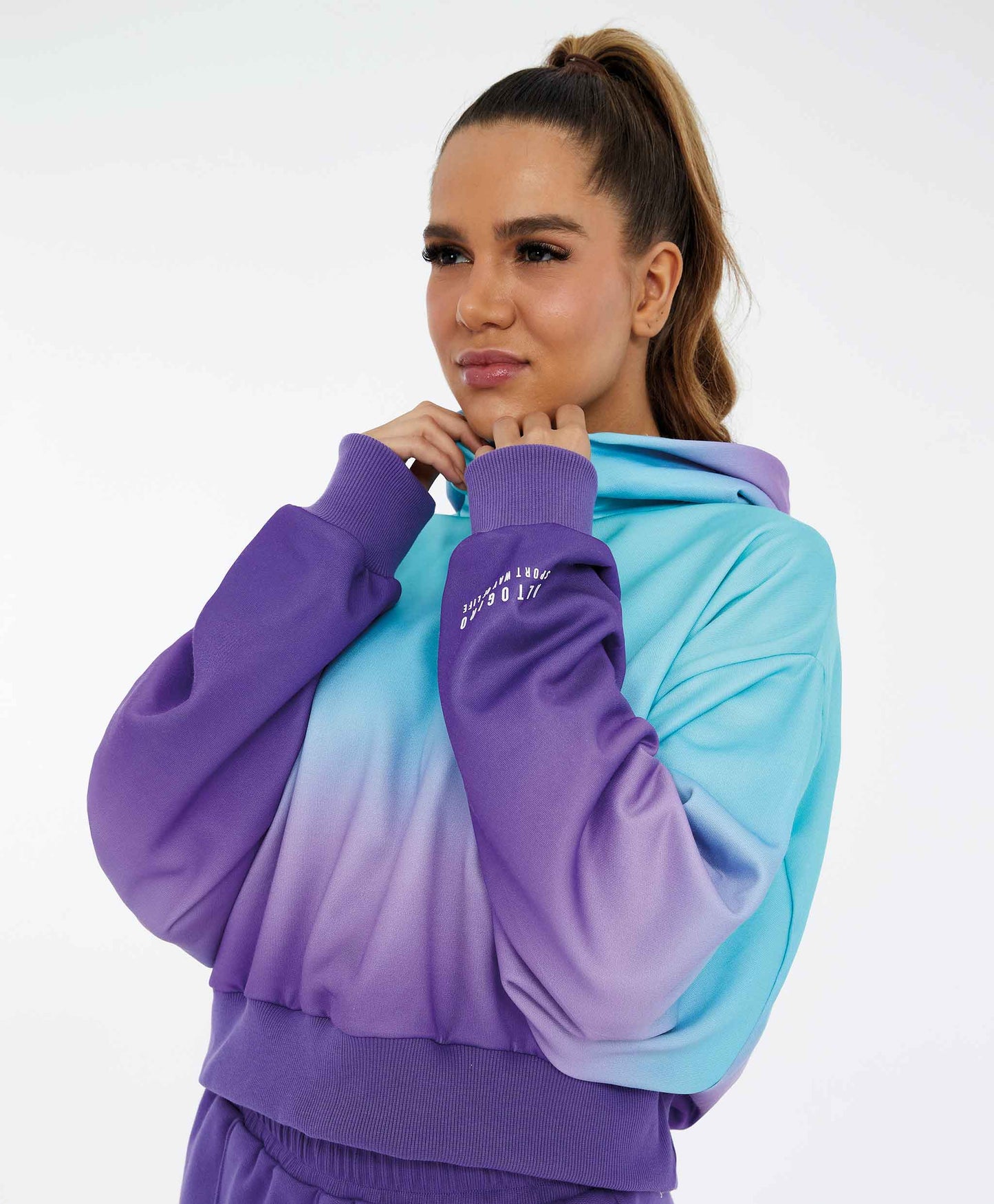 Sweat de sport CANNES - MEGÈVE pull court dégradé avec capuche